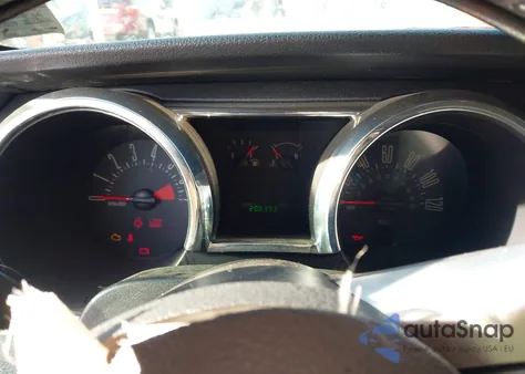 2006 Ford Mustang V6 z USA, uszkodzony, nr VIN 1ZVFT80N165188905